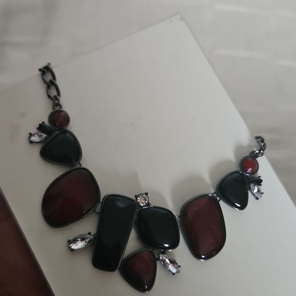 Elegant Burgundy and Black Statement Necklace - Picture 6 of 16